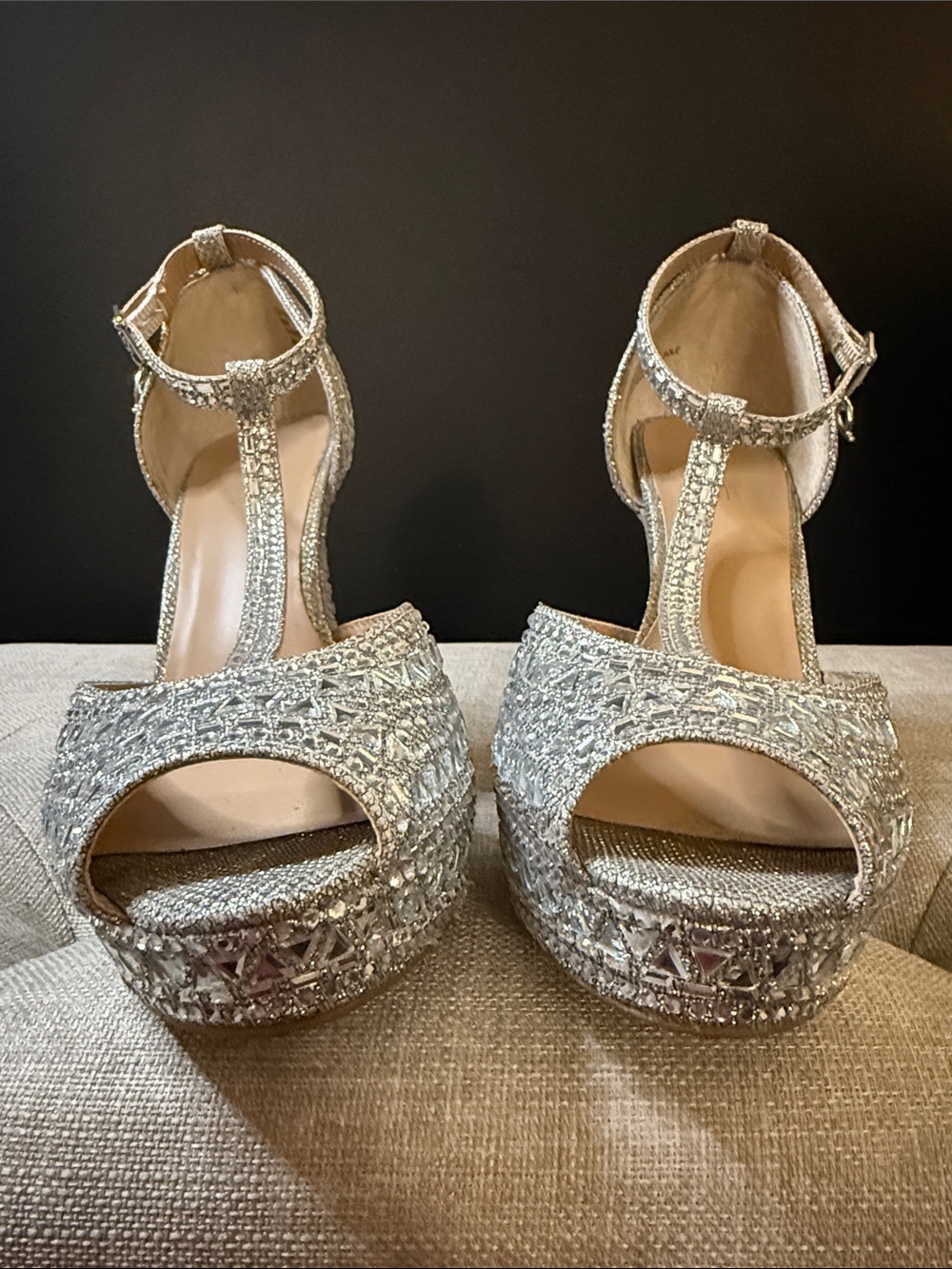 Thalia Sodi Silver Rhinestone T-Strap Platform Heels Size 8 - Picture 8 of 9